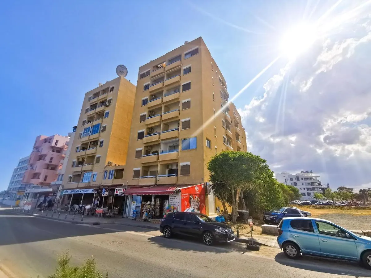 Apartament Sea-Esta Seaview Apartment, 200 Meters To The Beach Larnaca Cypr